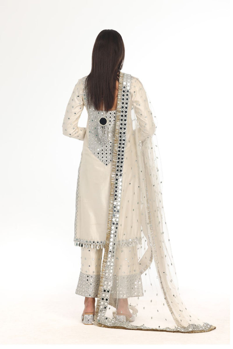 IVORY KURTA & PANT SET WITH ORGANZA DUPATTA